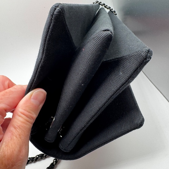 CHANEL 2016-1018 grosgrain leather crossbody with original card - Picture 7 of 12